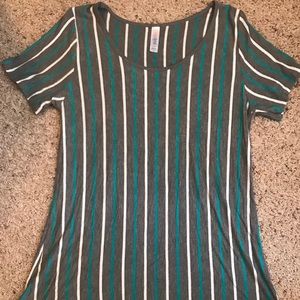 Lularoe classic tee